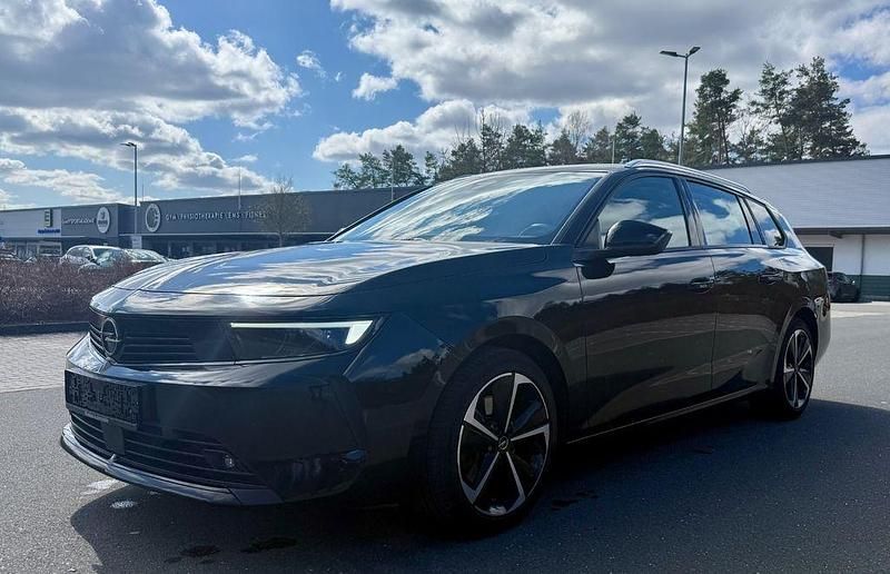 Gebraucht Opel Astra Elegance 131 PS (96 kW) 2023 Schwarz Kombi