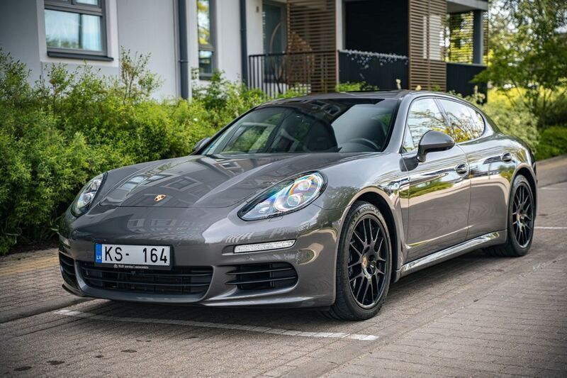 Grau Gebraucht 2014 Porsche Panamera Limousine | 27.990 € (Guter Preis) - Bild 1/4