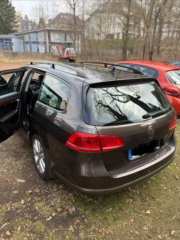 Gebraucht VW Passat Highline 170 PS (125 kW) 2012 Braun Kombi