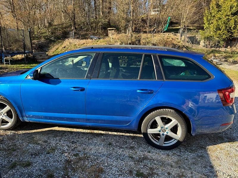 Gebraucht Skoda Octavia Style 190 PS (139 kW) 2019 Blau Kombi