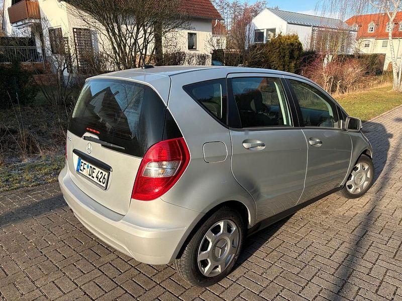 Gebraucht Mercedes A160 Classic 95 PS (69 kW) 2010 Grau Van / Kleinbus