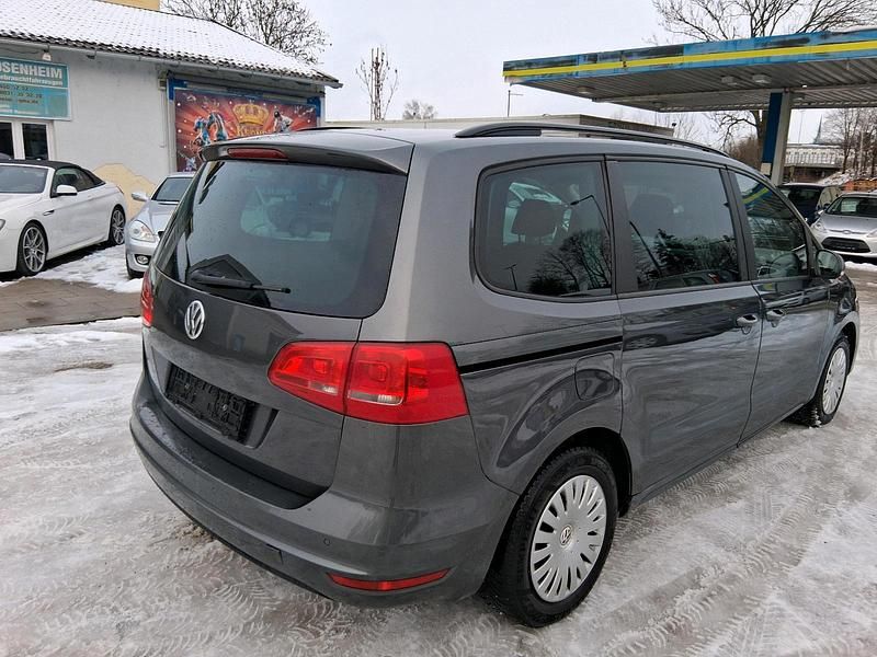 Gebraucht VW Sharan 140 PS (102 kW) 2011 Grau Van / Kleinbus