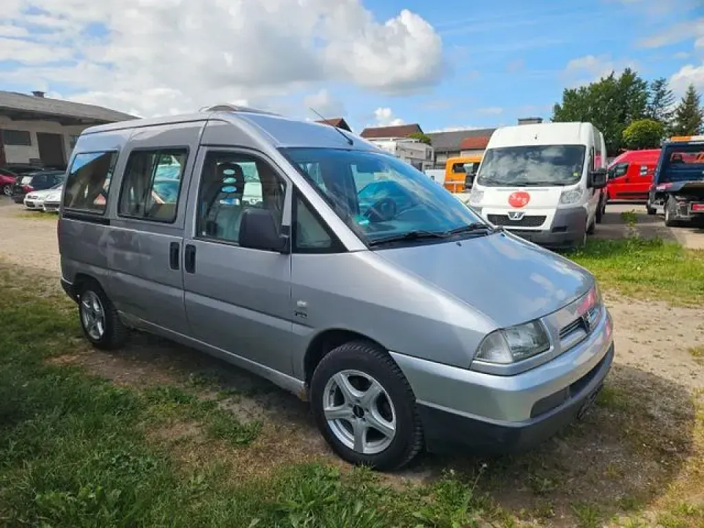 Gebraucht Peugeot Expert 109 PS (80 kW) 2003 Unbekannt (metallic) Van