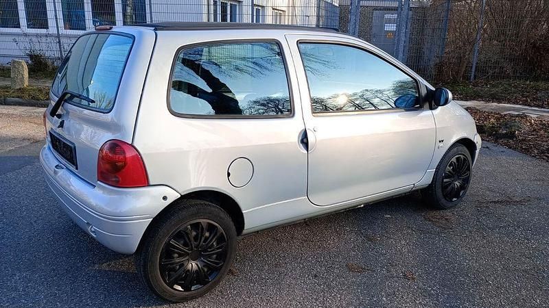 Gebraucht Renault Twingo 75 PS (55 kW) 2004 Silber Kleinwagen