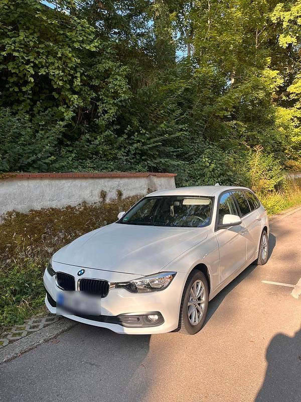 Weiß Gebraucht 2016 BMW 320 Kombi | 8.500 € (Superpreis) - Bild 1/4