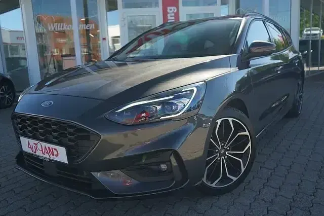 Usata Ford Focus ST-Line 155 CV (114 kW) 2021 Grigio Station wagon