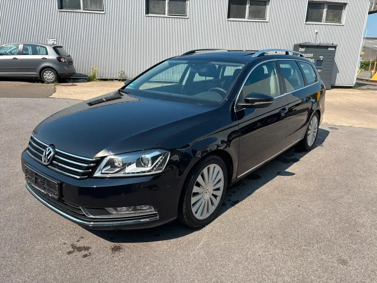Gebraucht VW Passat Comfortline 160 PS (117 kW) 2011 Deep black perleffekt Kombi