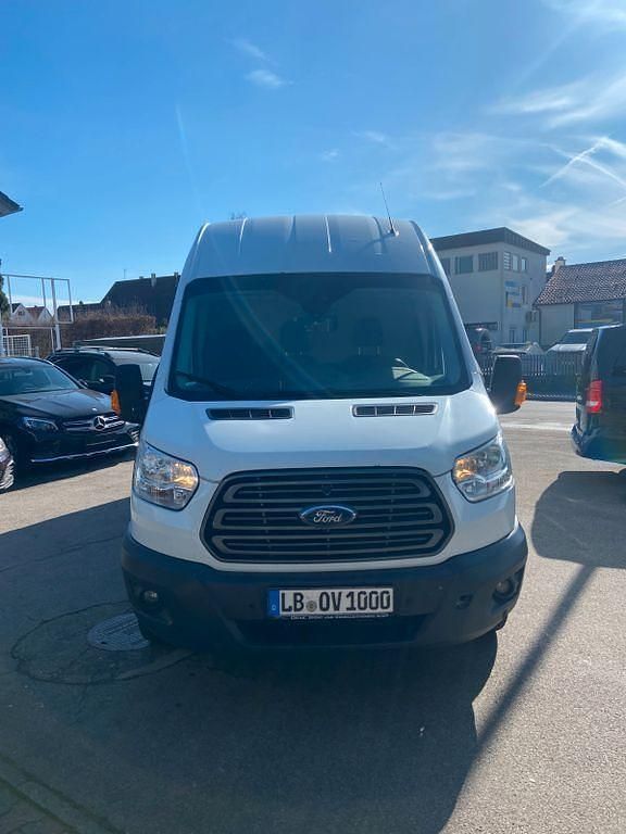 Weiß Gebraucht 2018 Ford Transit Trend Limousine | 12.600 € (Superpreis) - Bild 1/4