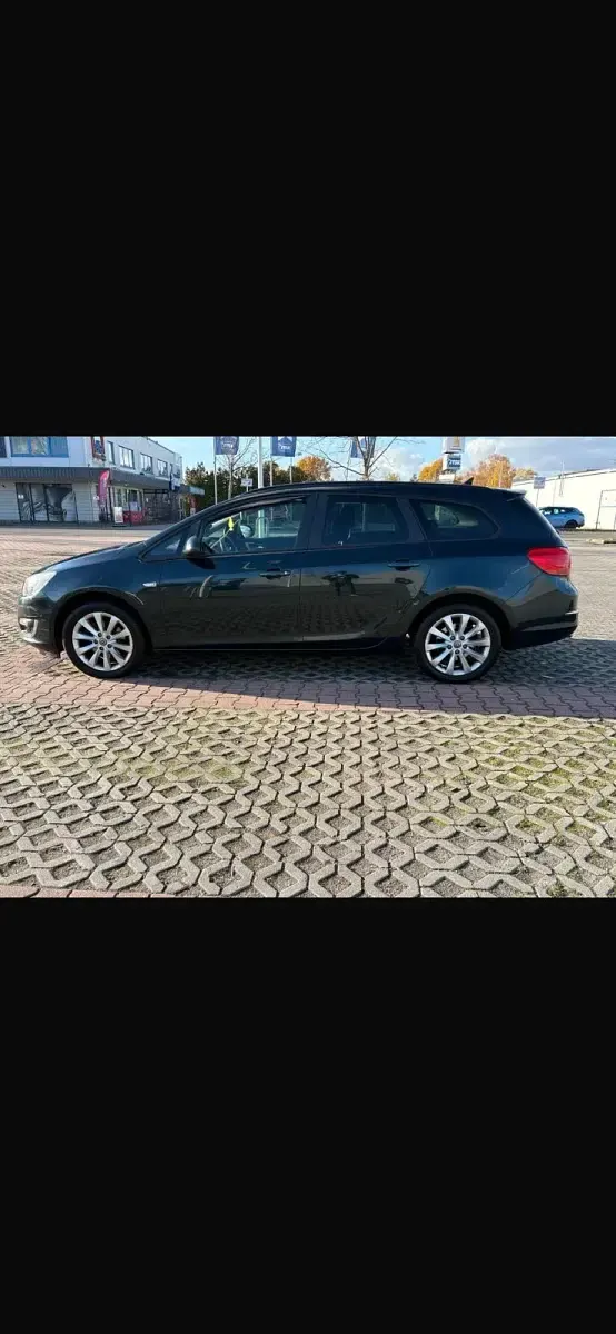 Gebraucht Opel Astra 165 PS (121 kW) 2013 Blau Kombi