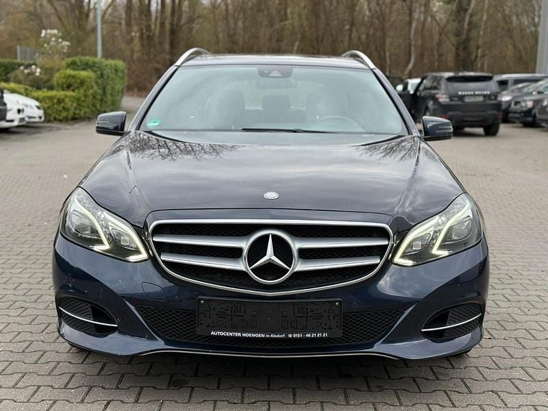 Gebraucht Mercedes E220 170 PS (125 kW) 2013 Blau Kombi