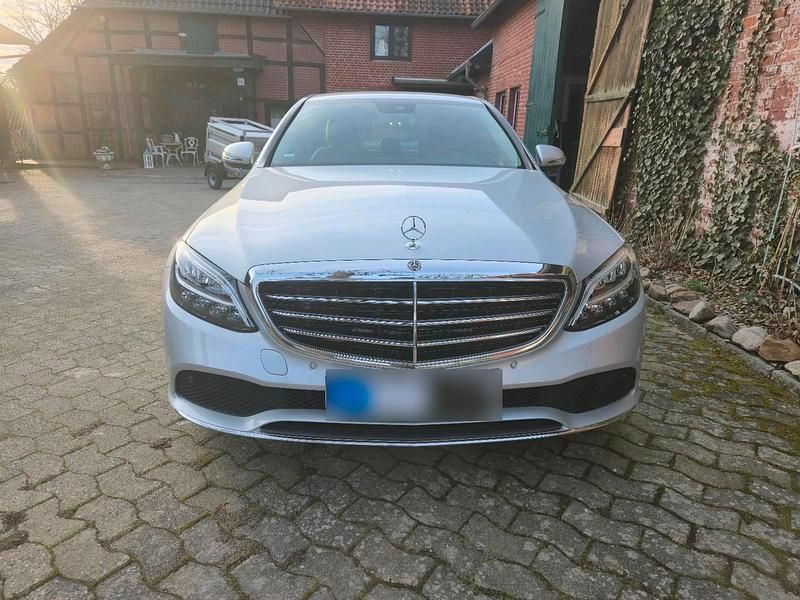 Gebraucht Mercedes C180 156 PS (114 kW) 2018 Silber Limousine