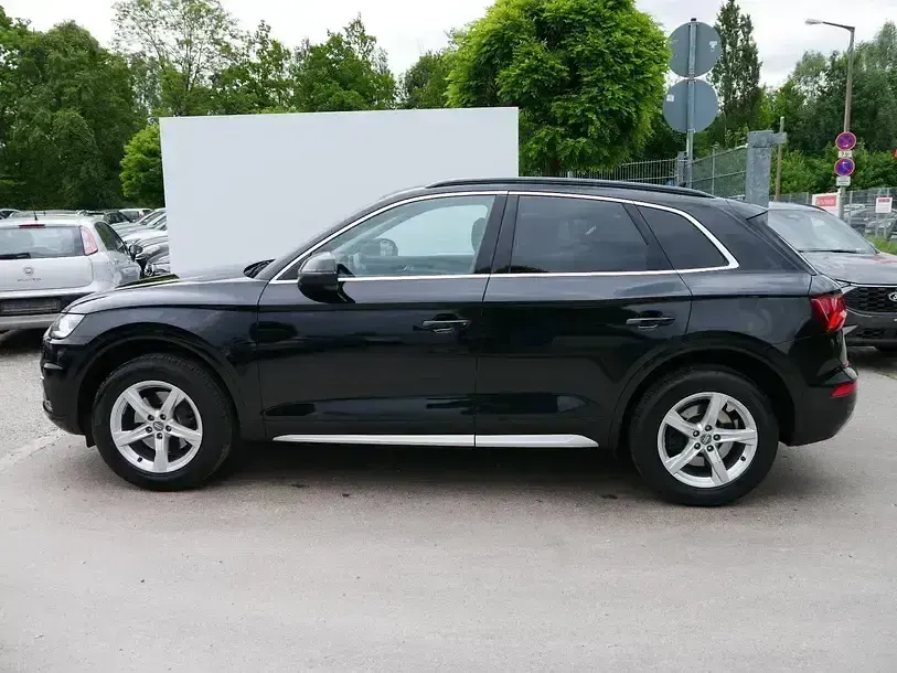 Gebraucht Audi Q5 Sport 245 PS (180 kW) 2020 Mythosschwarz metallic (metallic) SUV