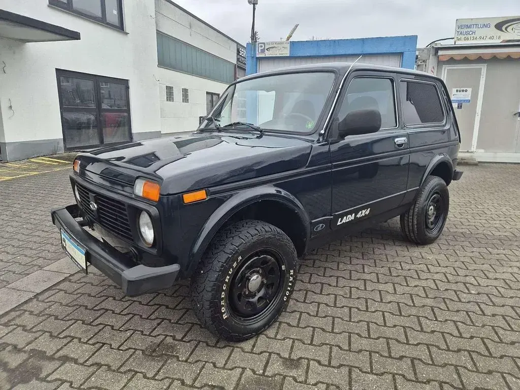 Second-hand Lada niva 83 CP (61 kW) 2014 Verde SUV