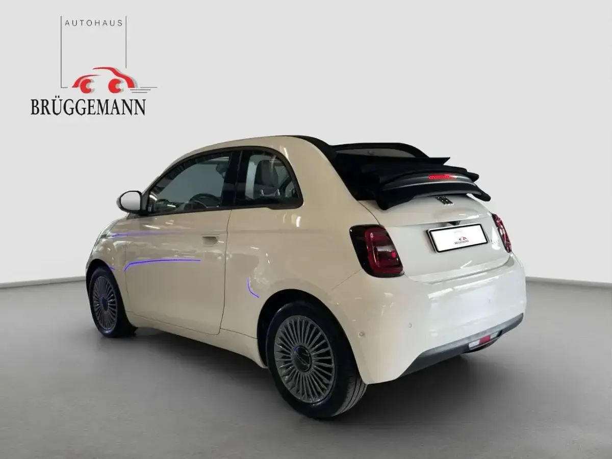 Gebraucht Fiat 500e 86 kW (118 PS) 2024 Arktis weiß Cabrio