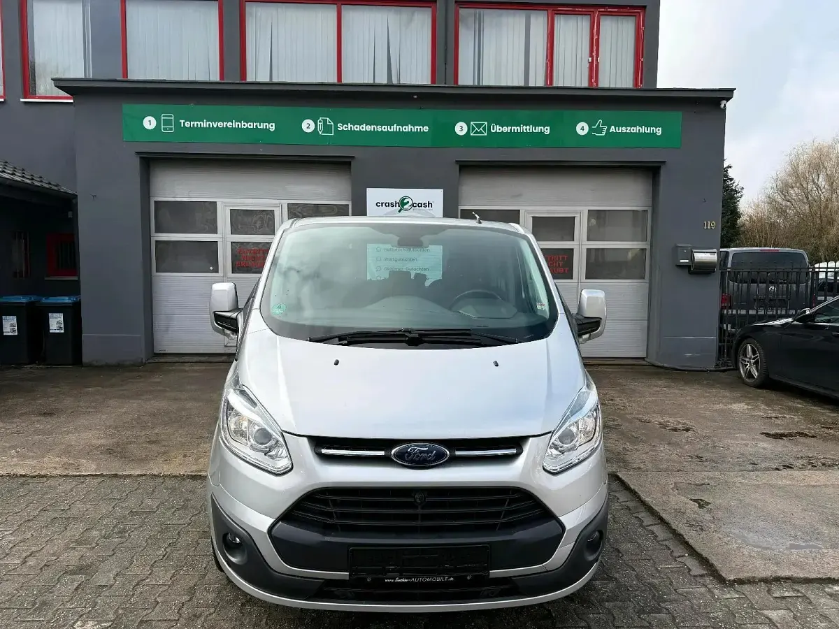 Gebraucht Ford Tourneo Custom 155 PS (114 kW) 2016 Silber Van