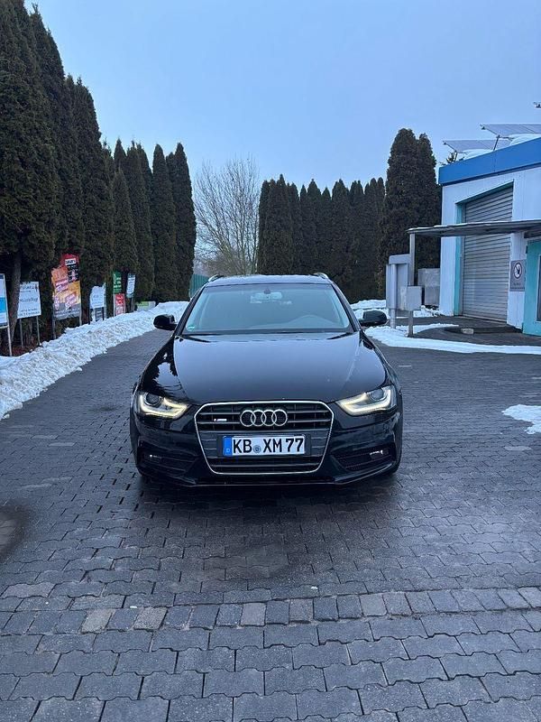 Gebraucht Audi A4 177 PS (130 kW) 2012 Schwarz Kombi