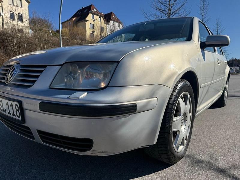 Gebraucht VW Bora 116 PS (85 kW) 2000 Grau Limousine