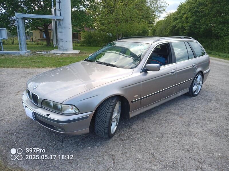 Gold Gebraucht 1997 BMW 540 Kombi | 2.300 € (Guter Preis) - Bild 1/4