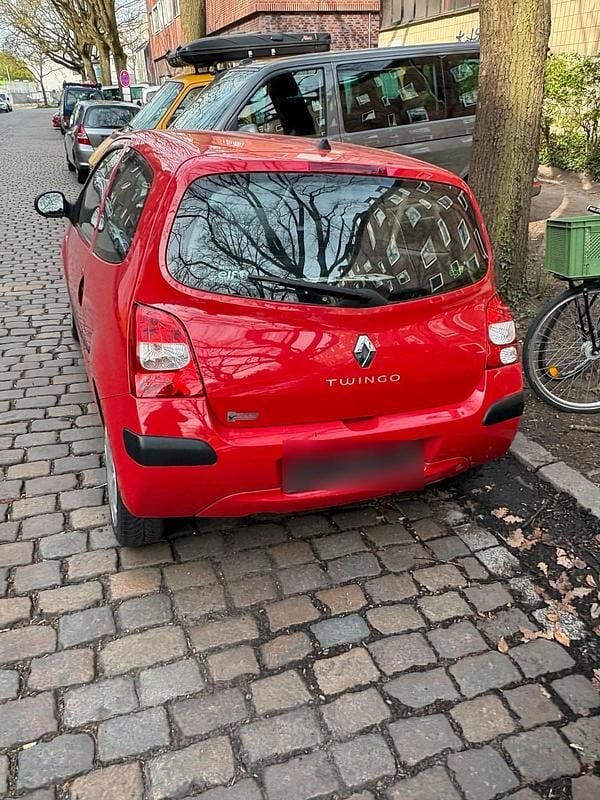 Second-hand Renault Twingo 58 CP (42 kW) 2009 Roșu Hatchback
