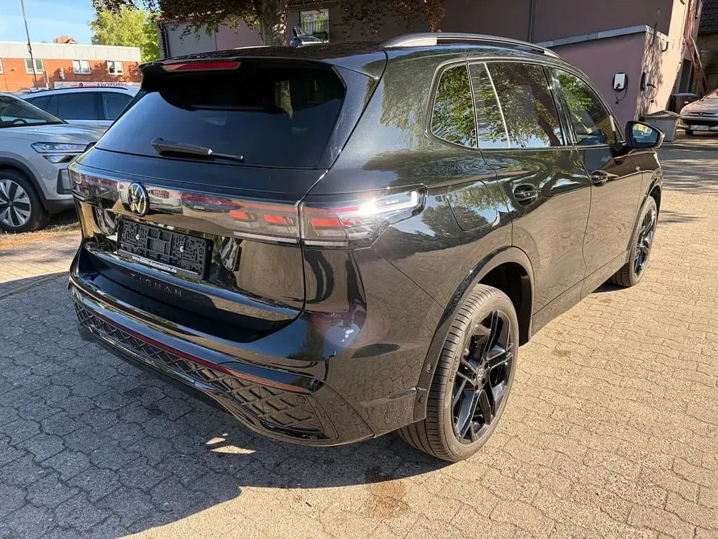 Gebraucht VW Tiguan Style 193 PS (141 kW) 2025 Schwarz SUV