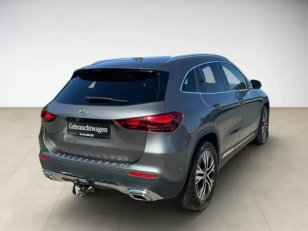 Gebraucht Mercedes GLA180 Advanced 136 PS (100 kW) 2025 Grau SUV