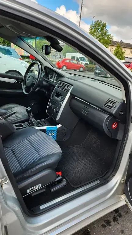 Gebraucht Mercedes 200 140 PS (102 kW) 2008 Silber Limousine