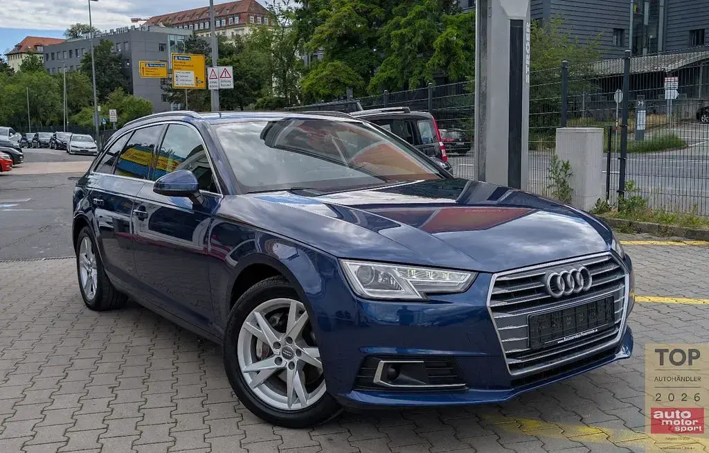 Gebraucht Audi A4 Sport 218 PS (160 kW) 2016 Blau Kombi