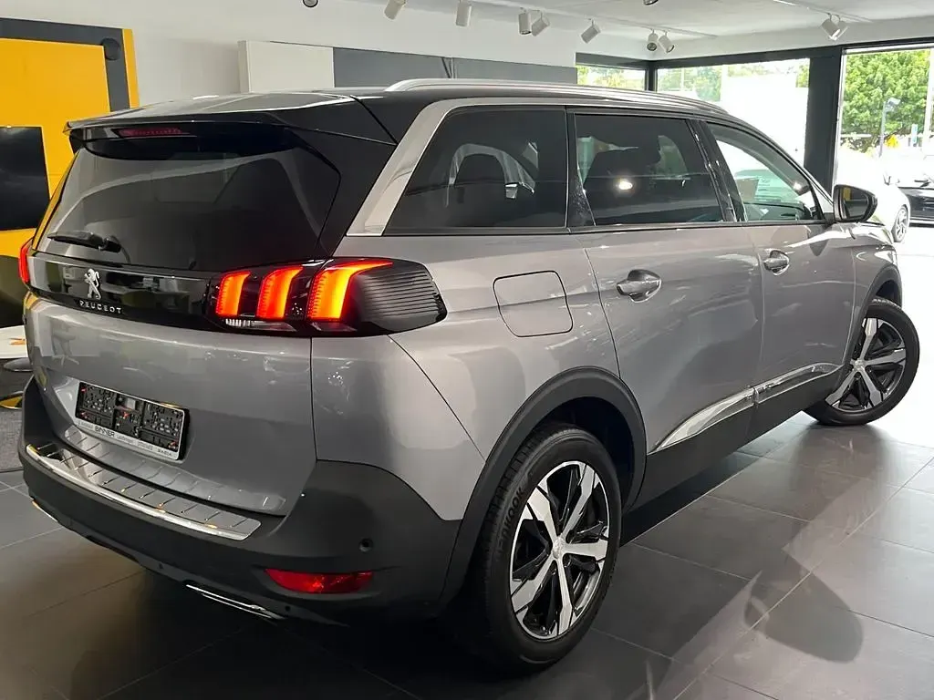 Gebraucht Peugeot 5008 Crossway 131 PS (96 kW) 2020 Grau SUV