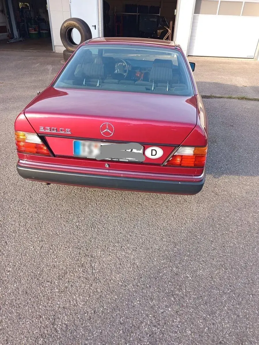 Gebraucht Mercedes 230 132 PS (97 kW) 1992 Rot Coupé