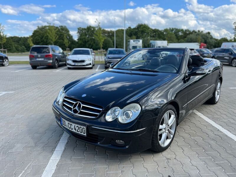 Schwarz Gebraucht 2009 Mercedes CLK320 Edition Cabrio | 5.500 € (Teuer) - Bild 1/4