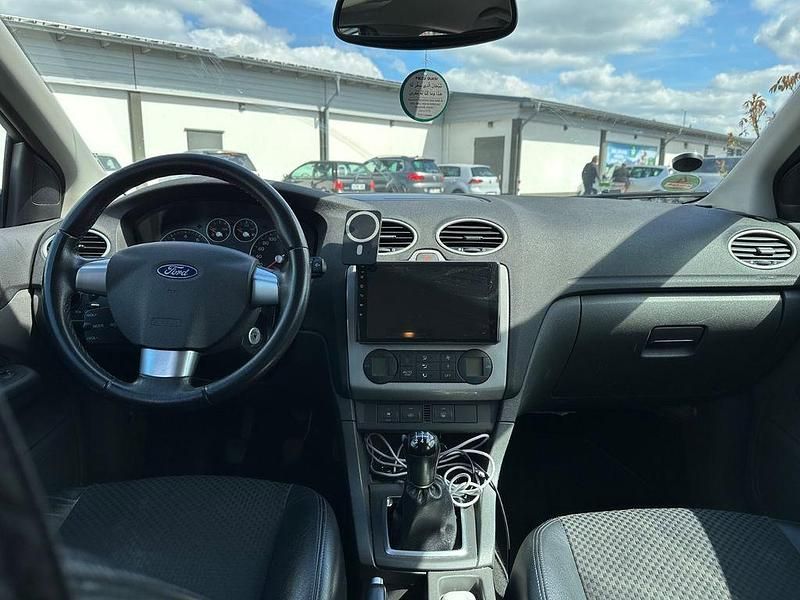Second-hand Ford Focus 101 CP (74 kW) 2006 Negru Berlinǎ