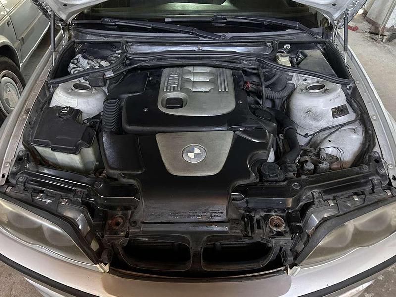 Gebraucht BMW 320 150 PS (110 kW) 2002 Limousine