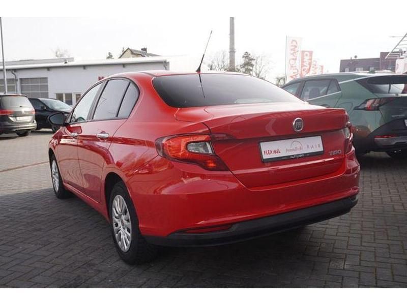 Gebraucht Fiat Tipo Pop 95 PS (69 kW) 2019 Amorerotmet. (metallic) Limousine