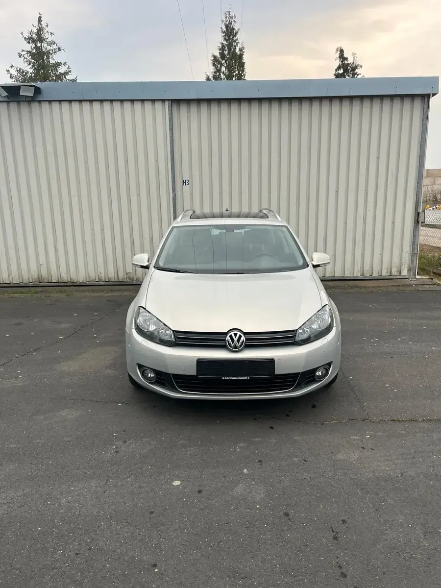 Gebraucht VW Golf VI 122 PS (89 kW) 2011 Silber Kleinwagen