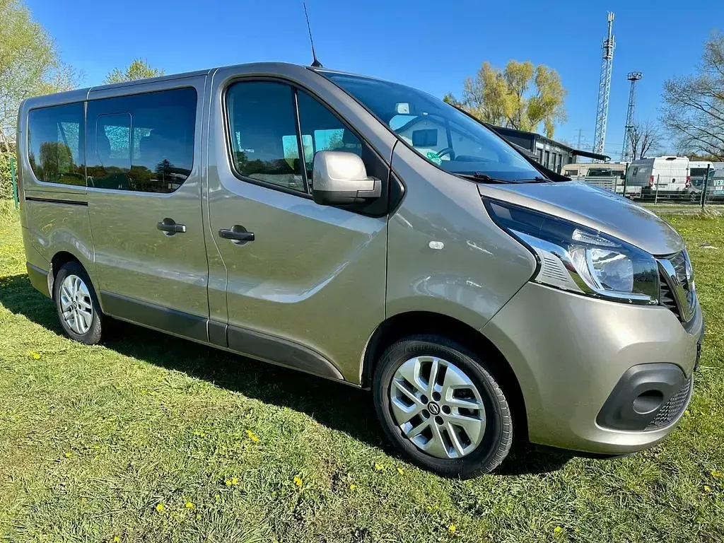 Gebraucht Nissan NV300 Premium Edition 145 PS (106 kW) 2020 Braun Van
