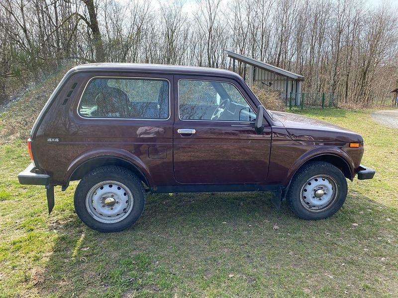 Gebraucht Lada niva 82 PS (60 kW) 2009 SUV