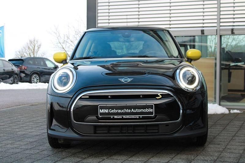Gebraucht Mini Cooper SE Classic 135 kW (184 PS) 2022 Midnight black Kleinwagen