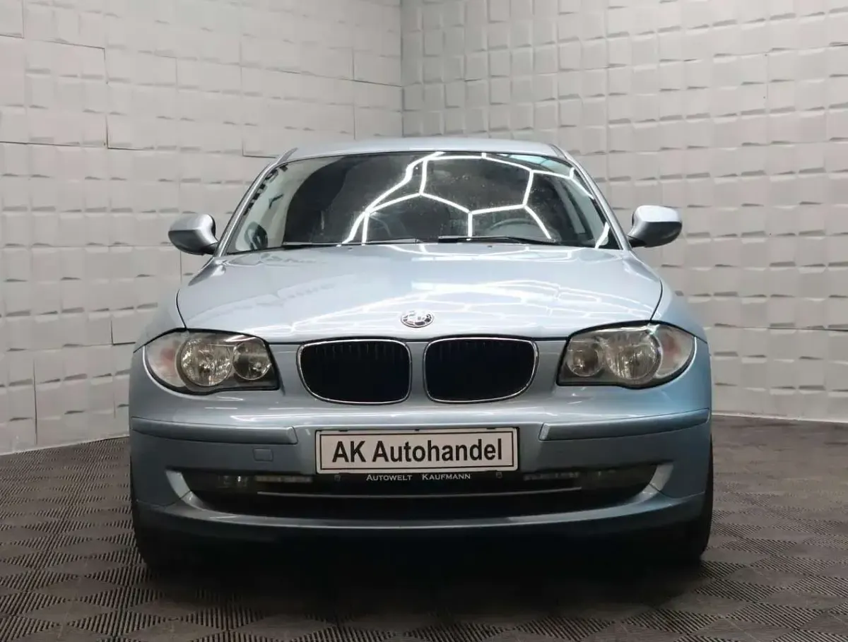 Gebraucht BMW 118 Advantage 143 PS (105 kW) 2011 Bluewater Kleinwagen