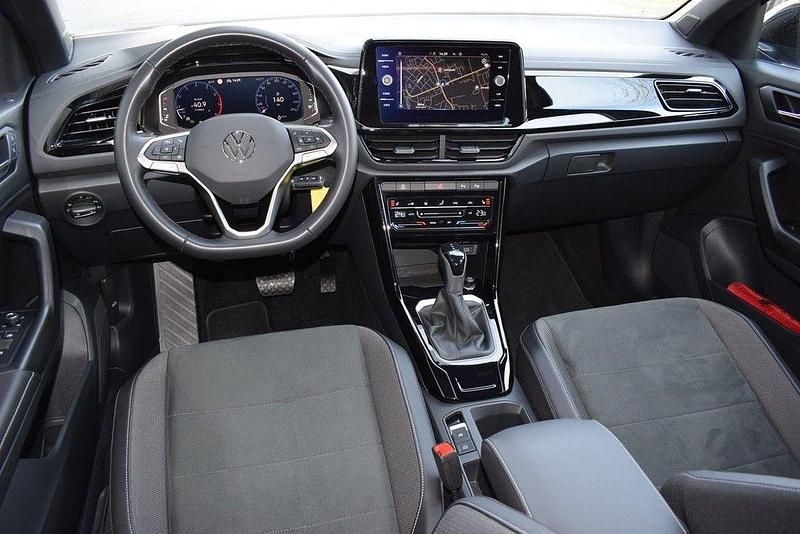Gebraucht VW T-Roc Style 150 PS (110 kW) 2024 Blau SUV