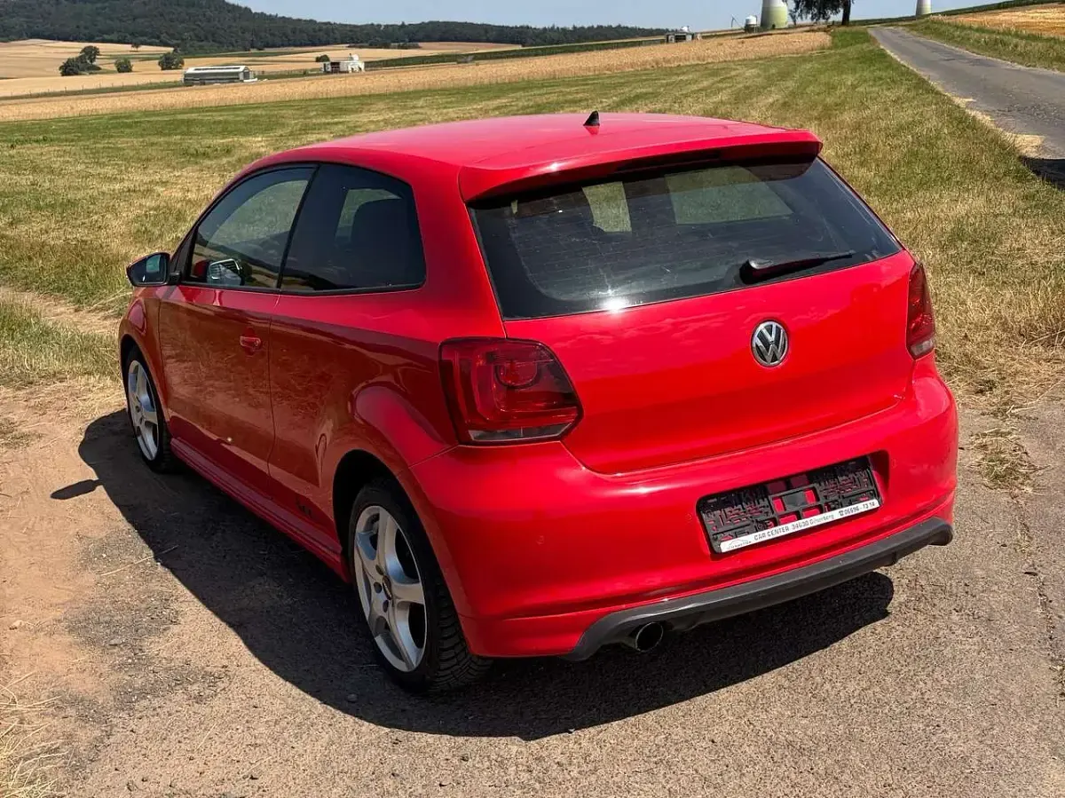 Gebraucht VW Polo Highline 90 PS (66 kW) 2013 Flashrot Kleinwagen