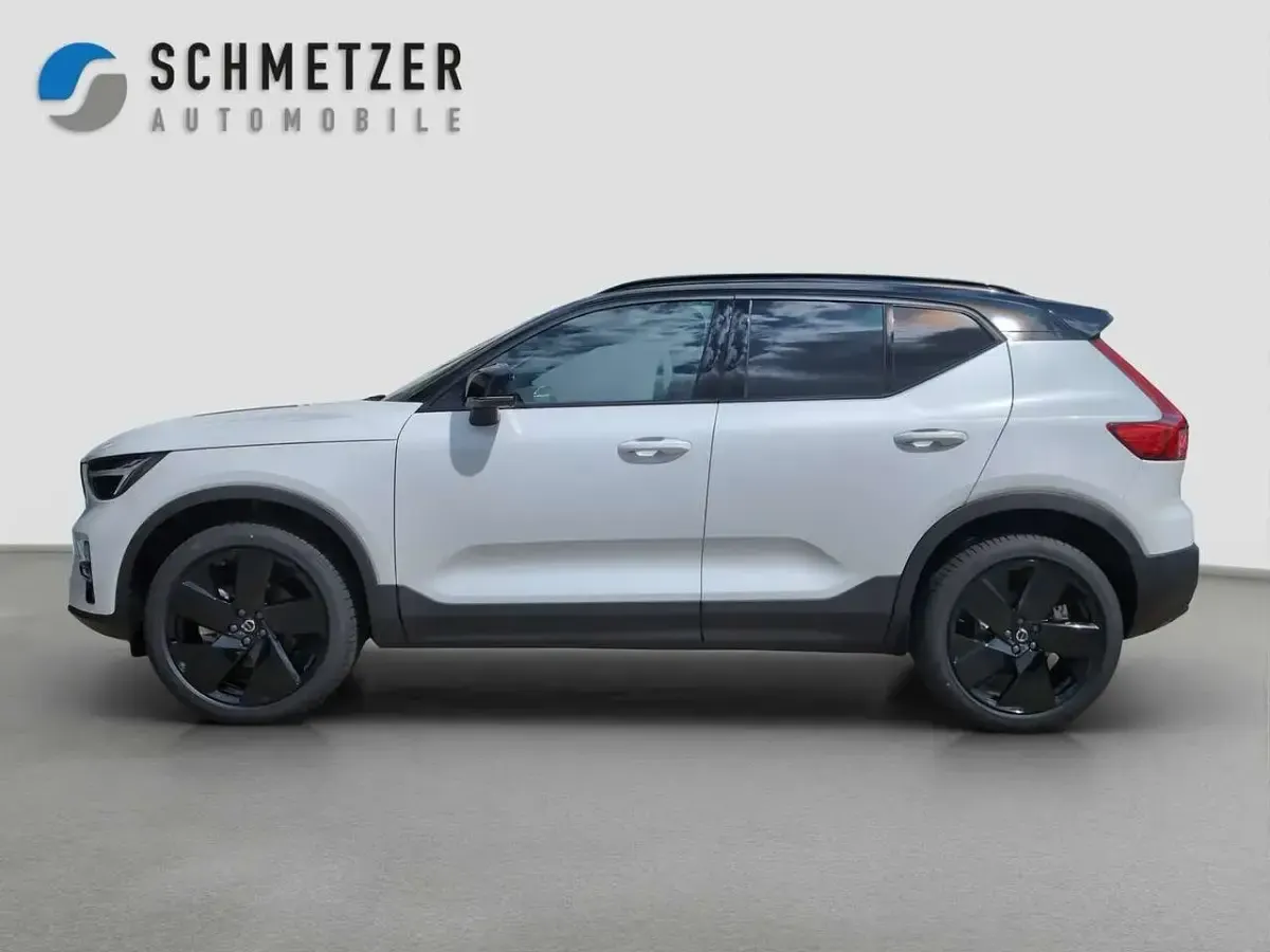 Gebraucht Volvo XC40 Plus 163 PS (119 kW) 2026 Crystal white SUV