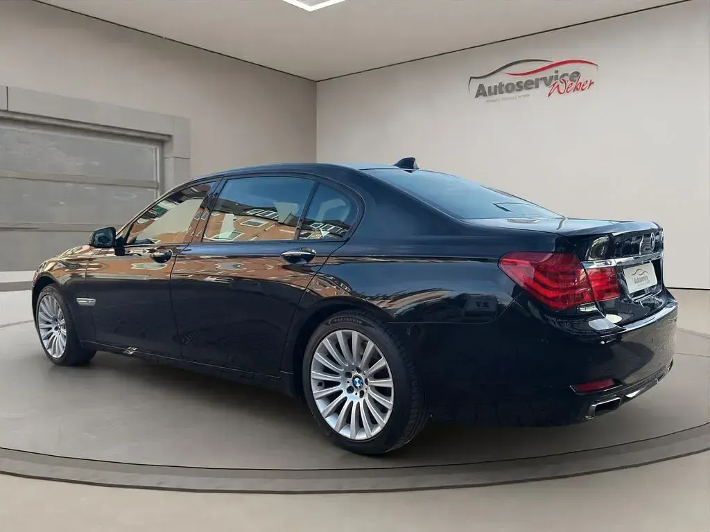 Gebraucht BMW 750L Performance 408 PS (300 kW) 2012 Schwarz Limousine