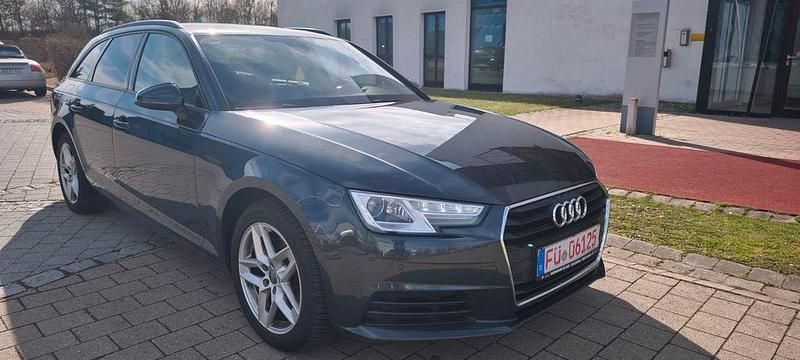 Gebraucht Audi A4 Basis 150 PS (110 kW) 2016 Grau Kombi