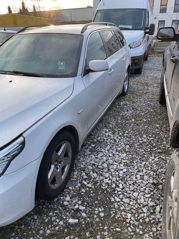 Gebraucht BMW 520 163 PS (119 kW) 2008 Weiß Kombi