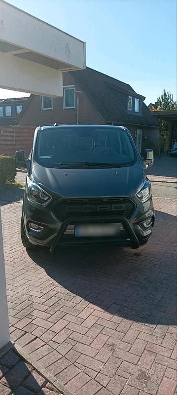 Grau Gebraucht 2022 Ford Tourneo Titanium X Van / Kleinbus | 36.800 € (Fairer Preis) - Bild 1/4