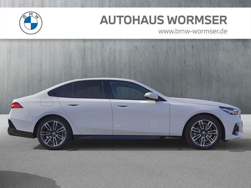 Neu BMW 520 Performance 208 PS (152 kW) 2026 Weiß Limousine