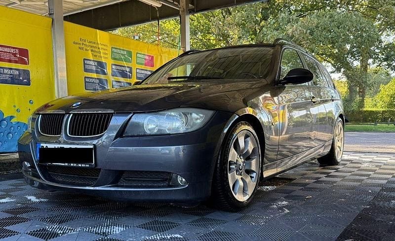 Gebraucht BMW 318 129 PS (94 kW) 2006 Grau Limousine