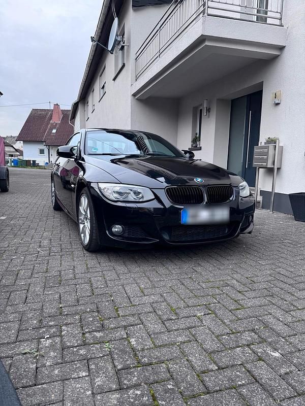 Gebraucht 2011 BMW 320 Coupé | 10.500 € (Teuer) - Bild 1/4