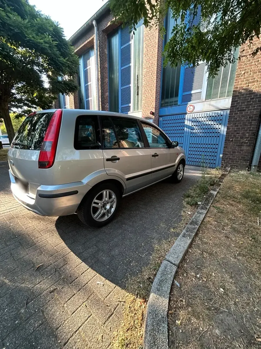 Gebraucht Ford Fusion 80 PS (58 kW) 2004 Grau Kleinwagen