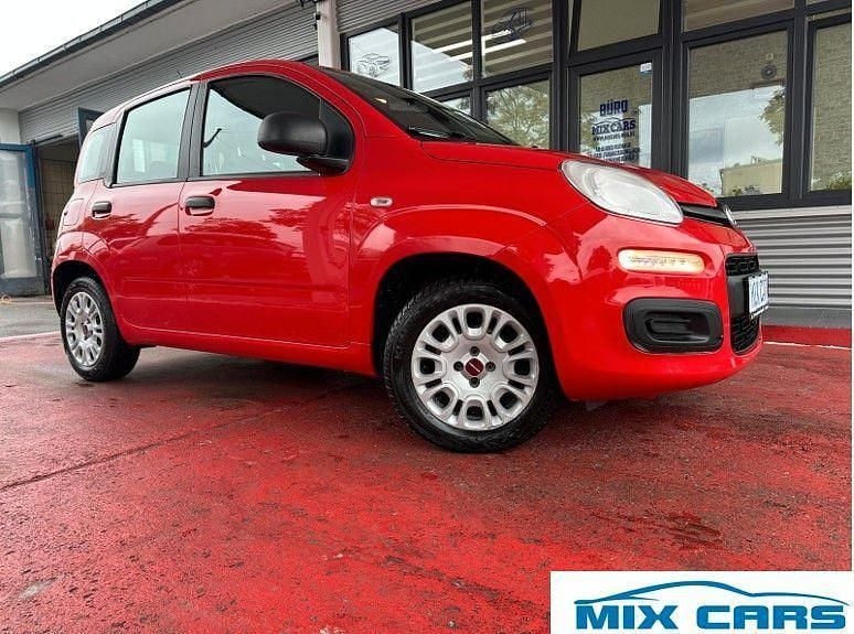 Rot Gebraucht 2018 Fiat Panda Easy Kleinwagen | 7.970 € (Etwas zu teuer) - Bild 1/3